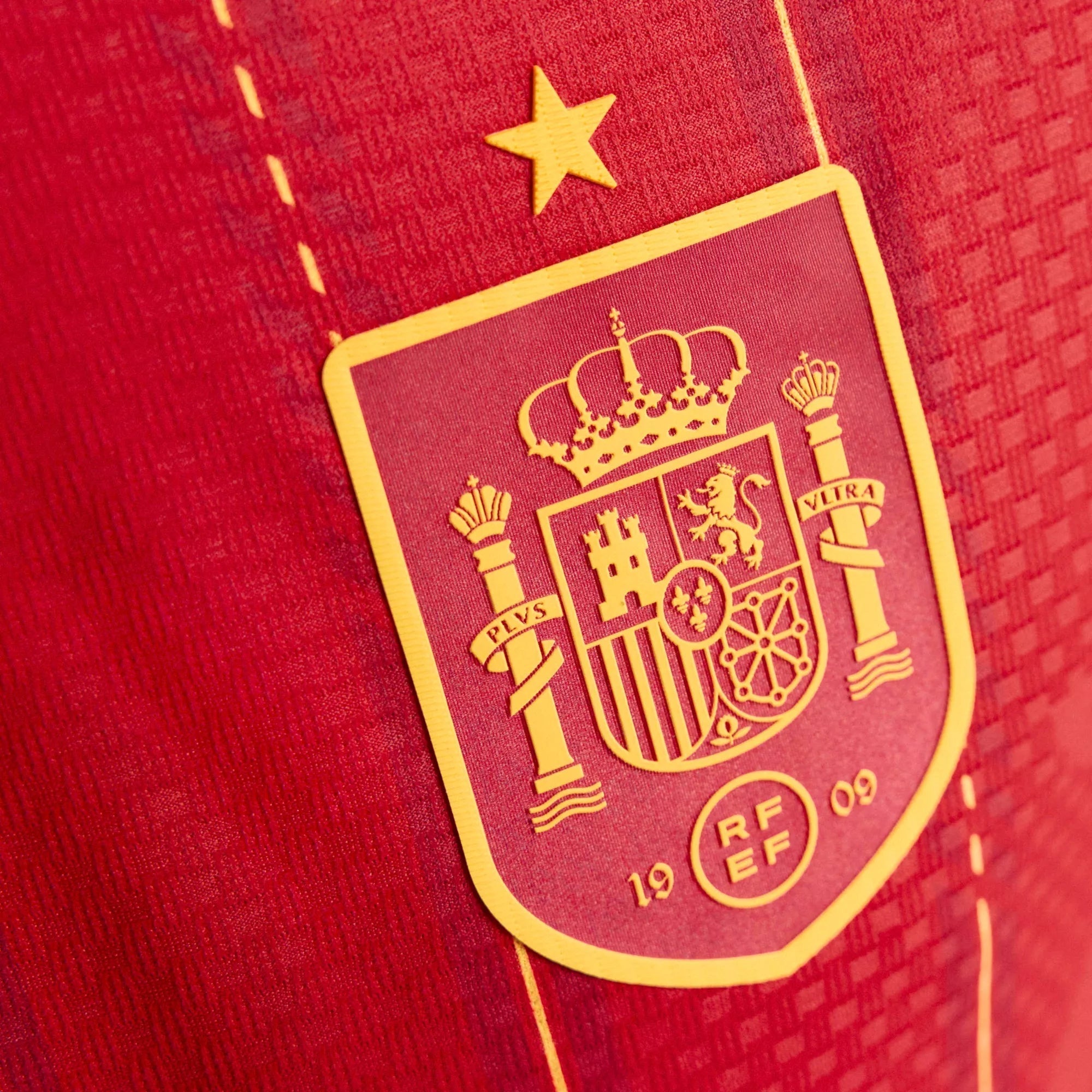 adidas Men's Samu Spain Authentic World Cup Home Jersey 2026 (Vivid Red)